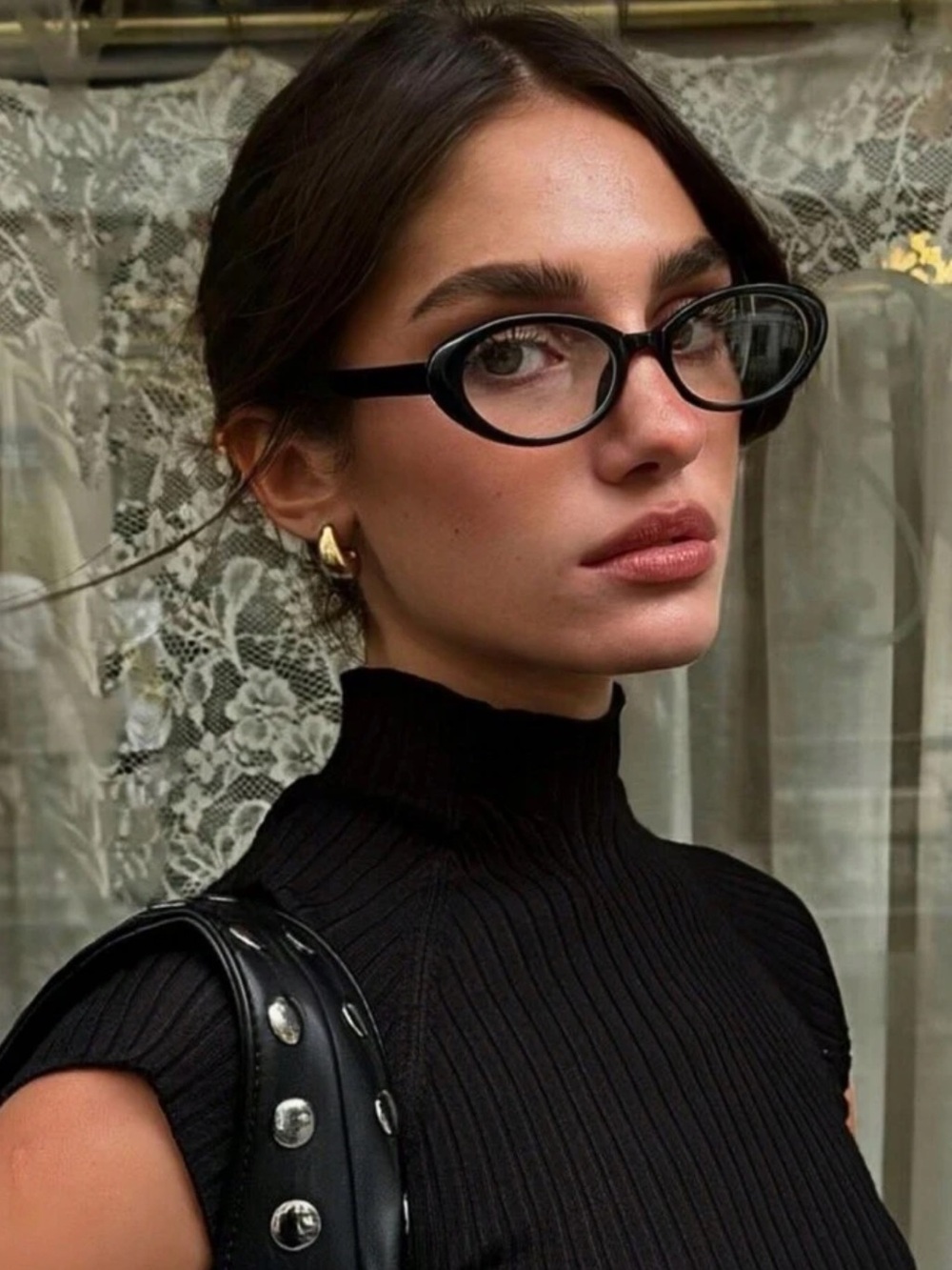 Black Oval Retro Sunglasses - 90s Inspired Women Accessories